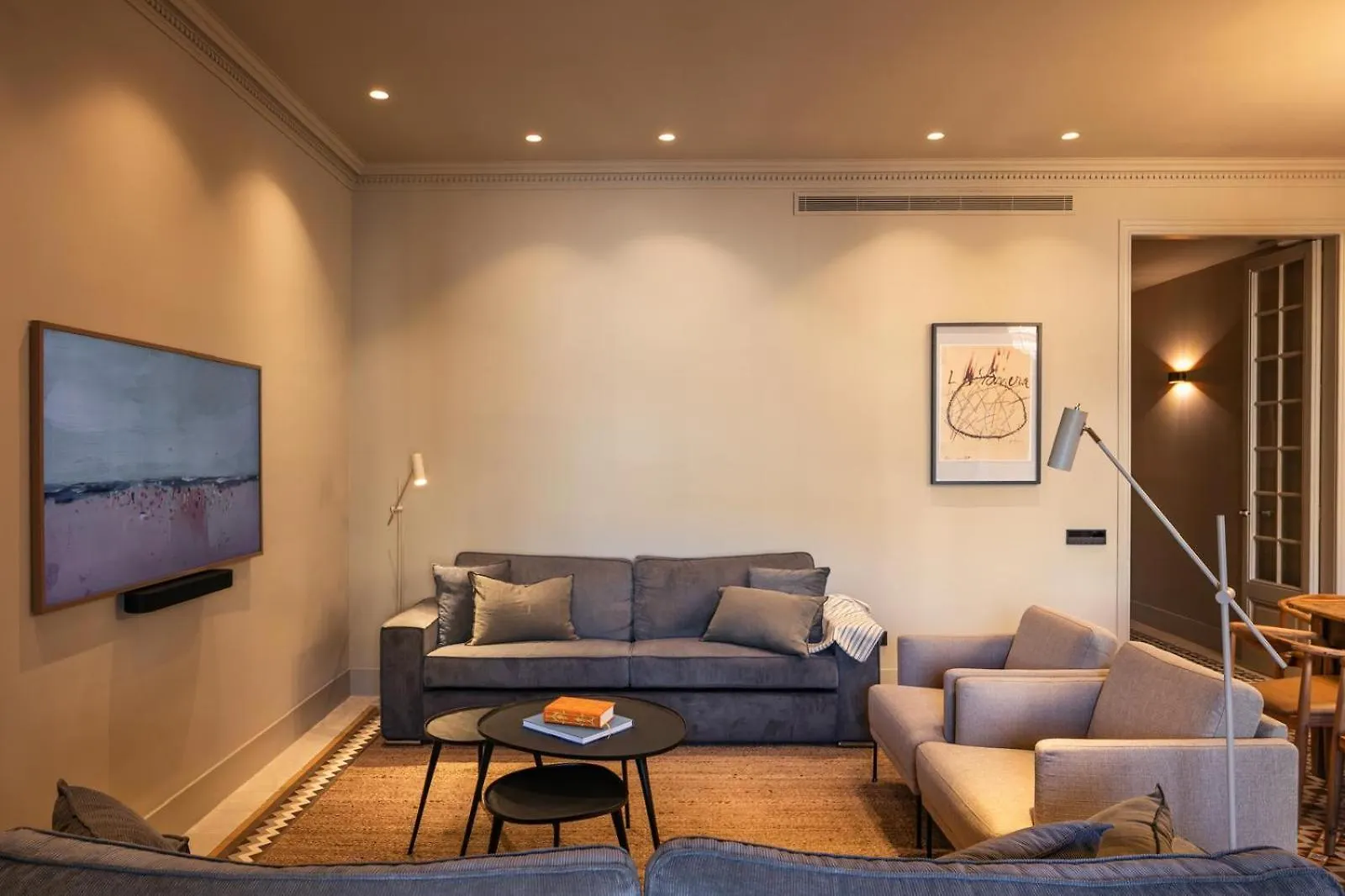 Lovely 6 Bedroom Flat In L'Eixample Barcelona 0*,